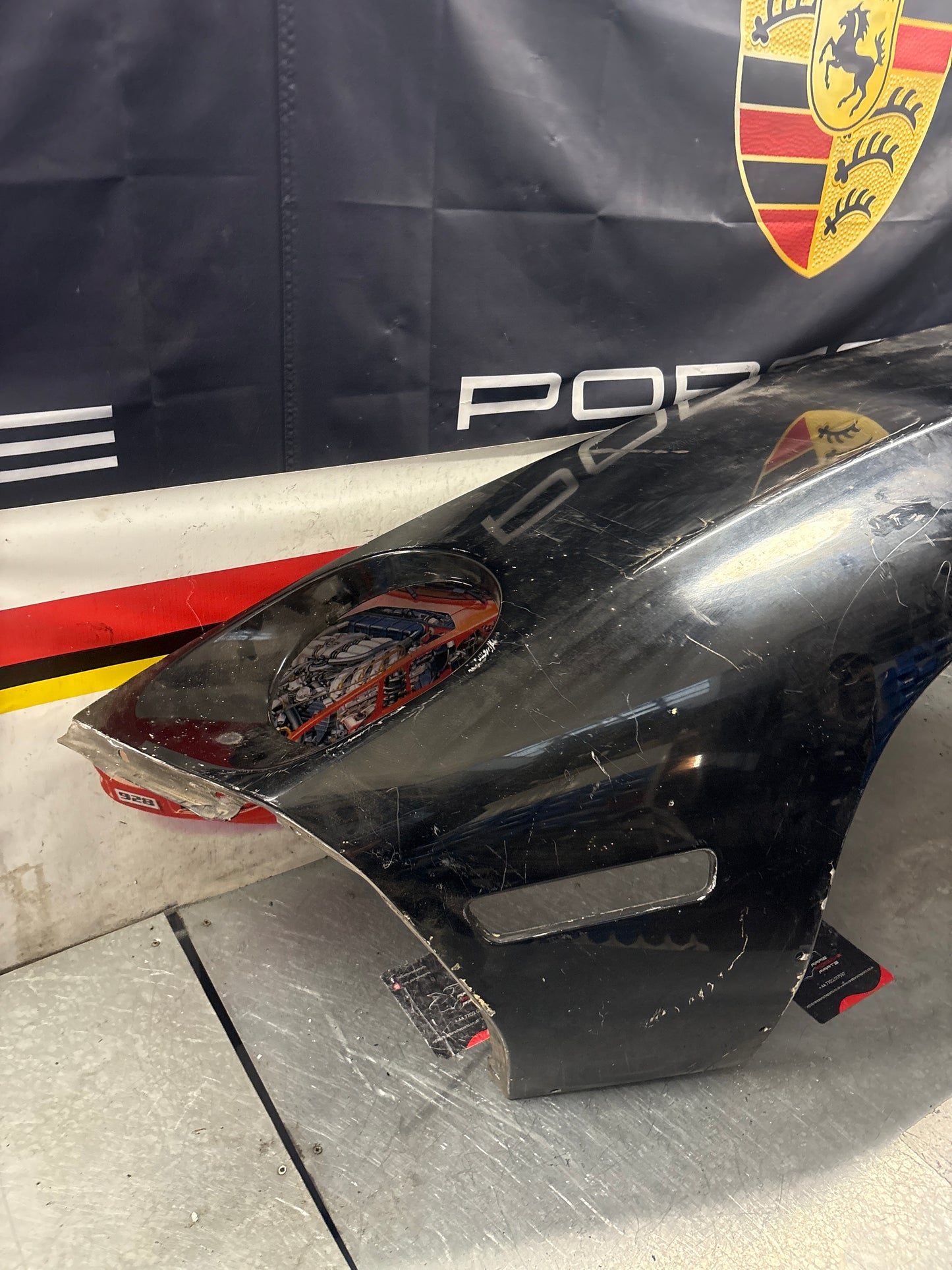 Porsche 928 -87 front left wing, 92850301103 used