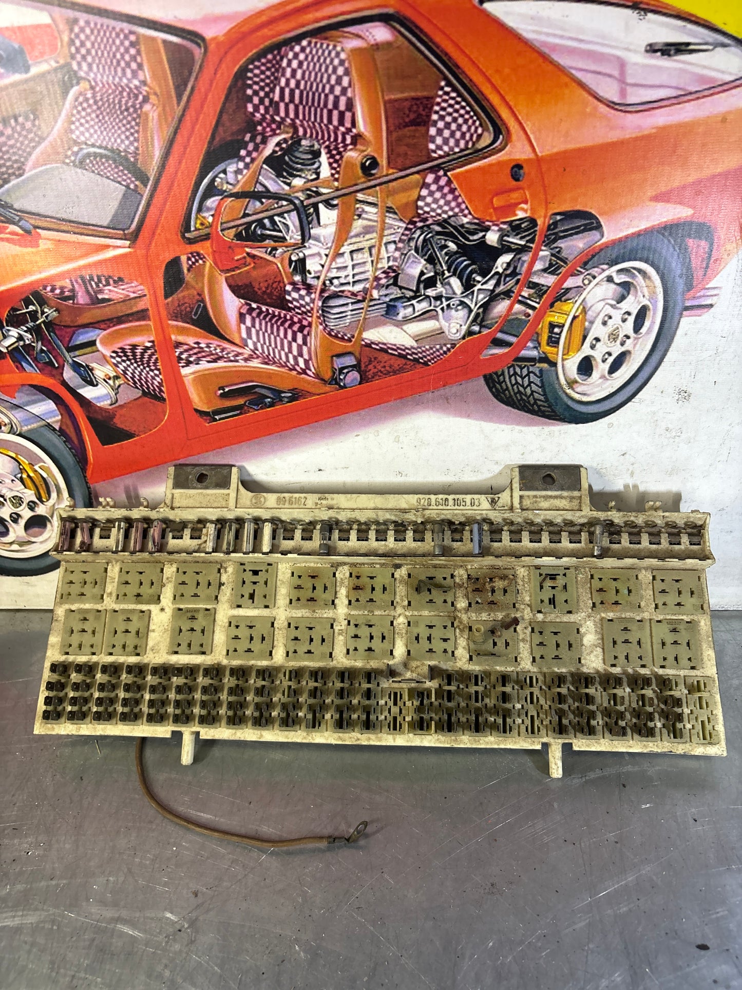 Porsche 928 fuse box relay panel, used 92861010503