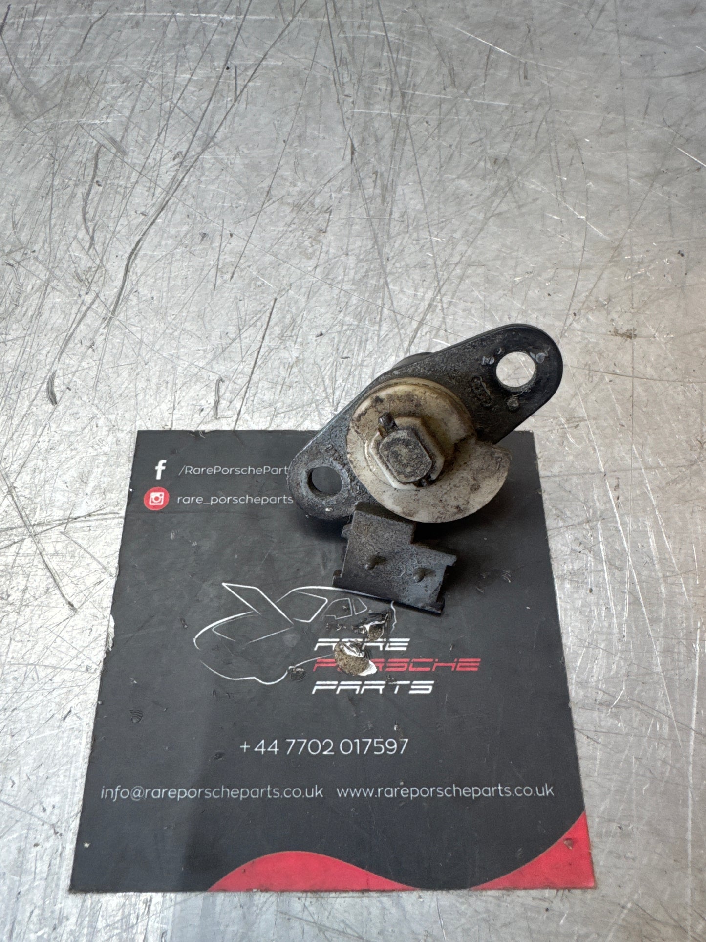 Porsche 944 late boot lock cylinder without microswitch, no key, used 94453891102