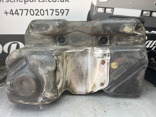 Porsche 944 plastic fuel tank, 95120102103, study photos