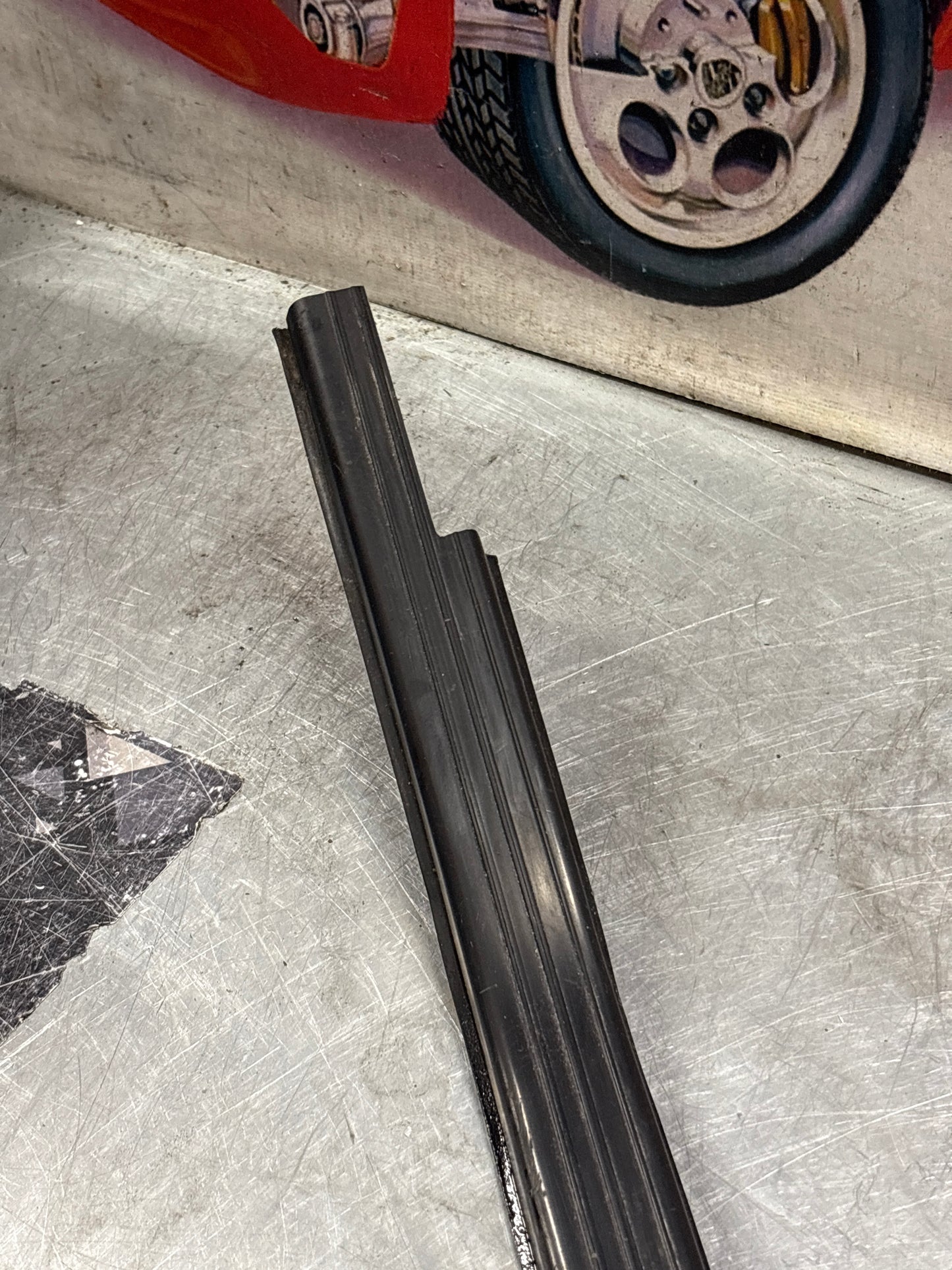 Porsche 944 85.5- left sill trim, scuff plate used 94455112100 cracked