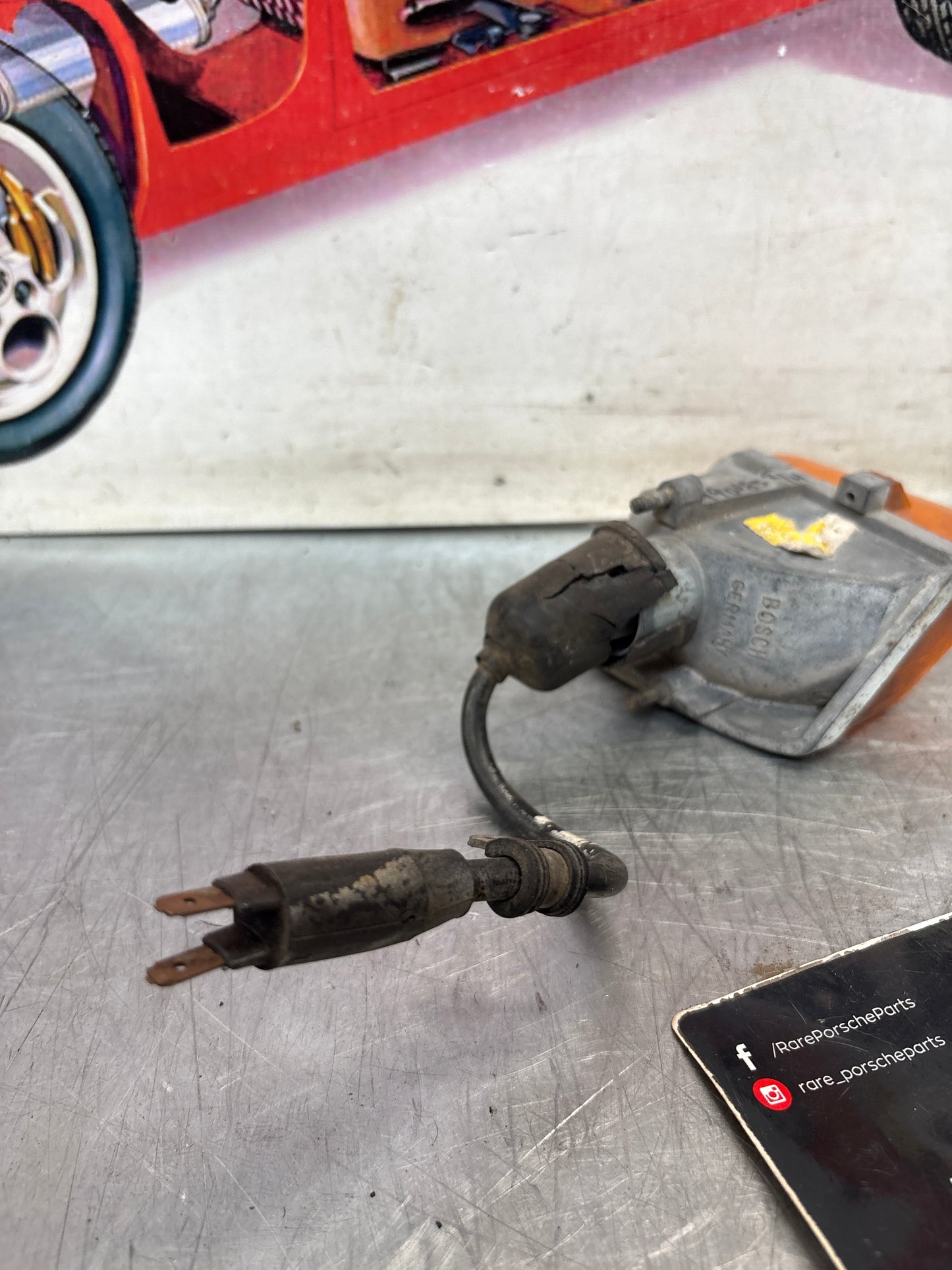 Porsche 928 pre facelift indicator lamp, right, used 0311315002 / 92863142100