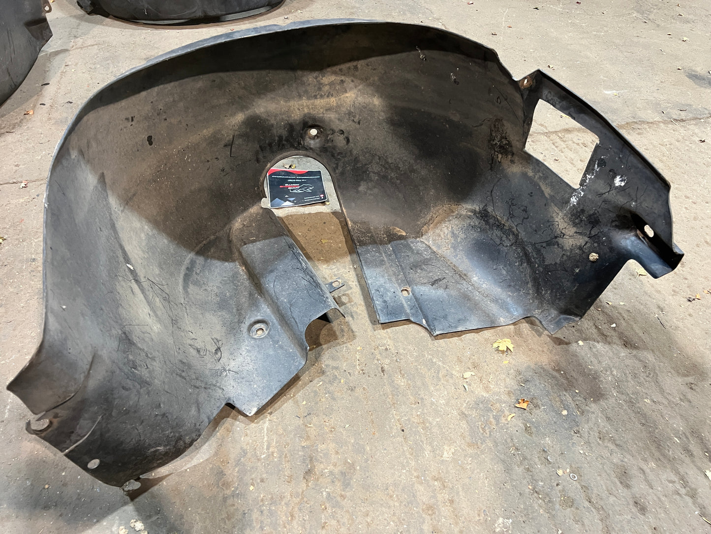 Porsche 944 from 85.5 wheel arch liner  Left, 94450438100 Used