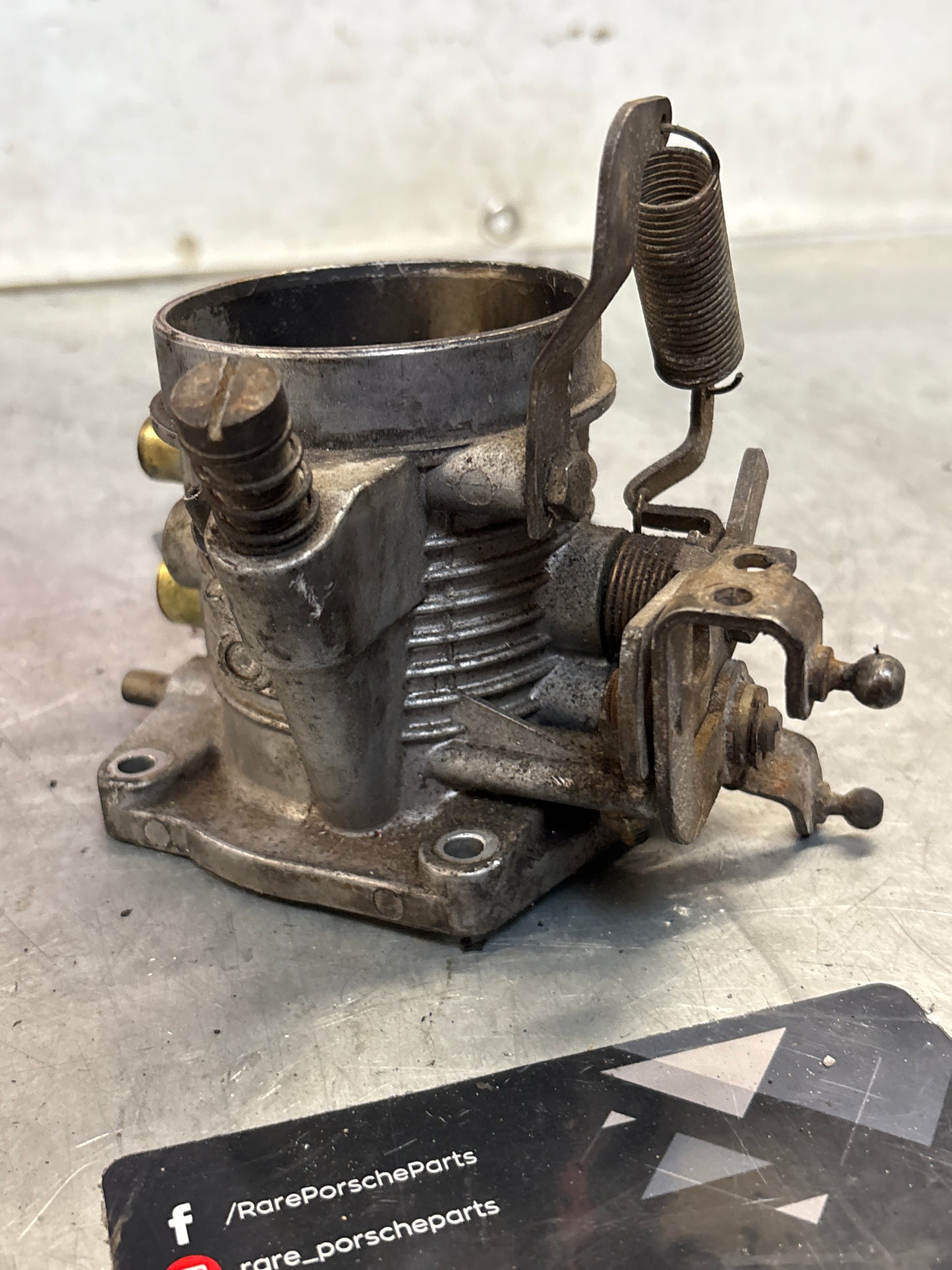 Porsche 928 4.7 Throttle Body Butterfly Valve, used