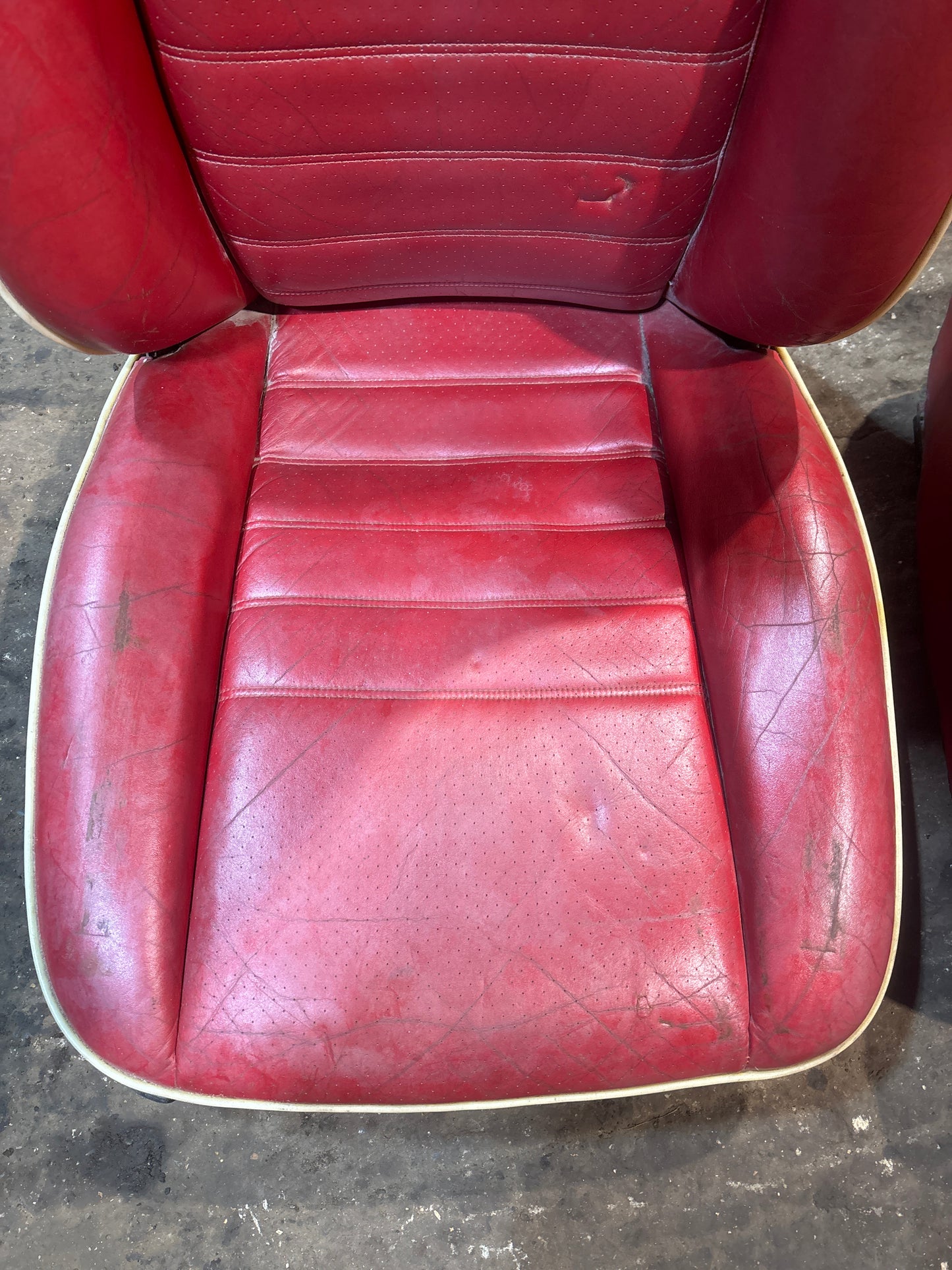 Porsche 944 Red Electric Front seats For Refurb, not tested!!