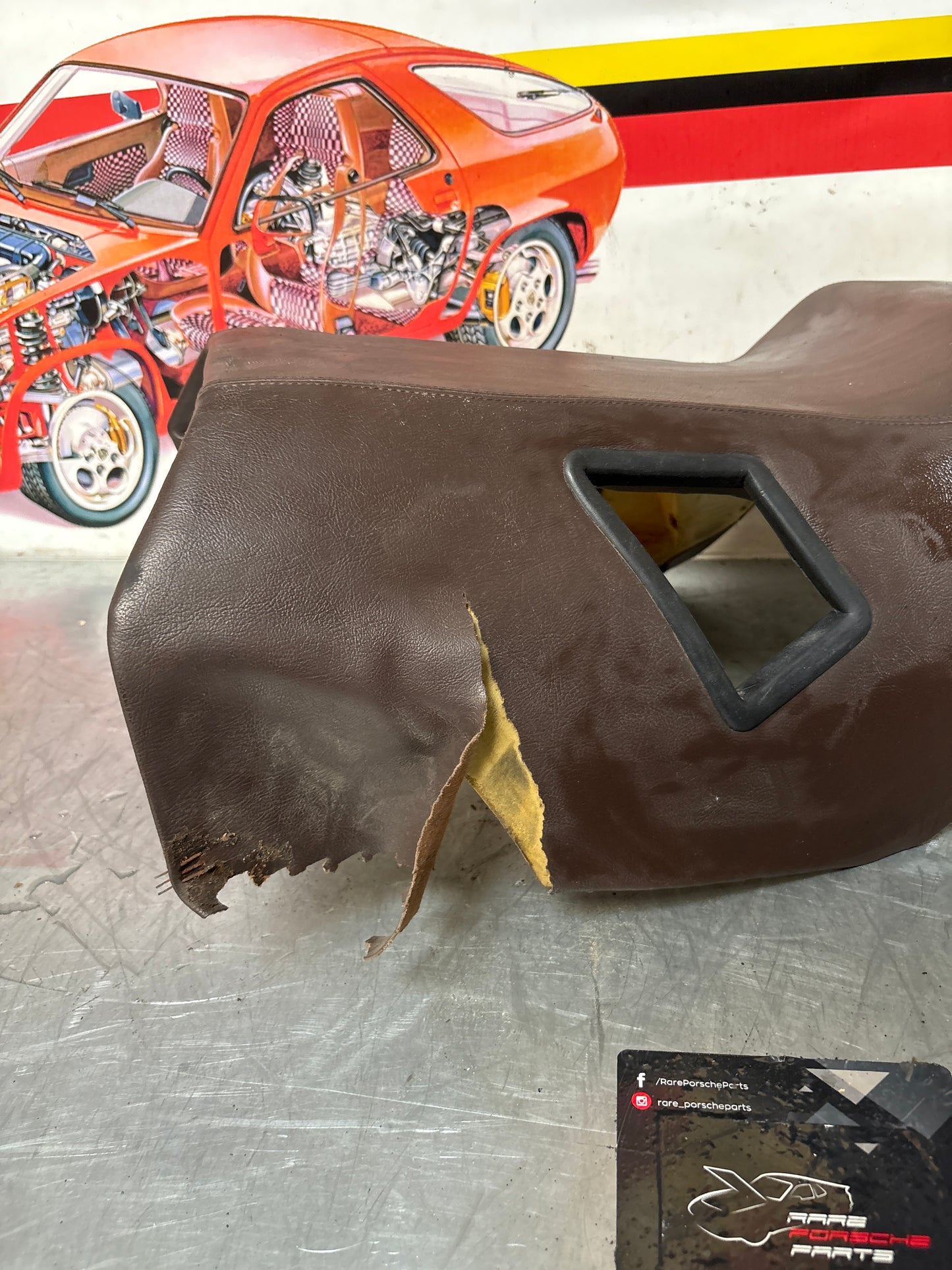 Porsche 928 S center console, rear armrest, Burgundy, no package box,used 92852234530