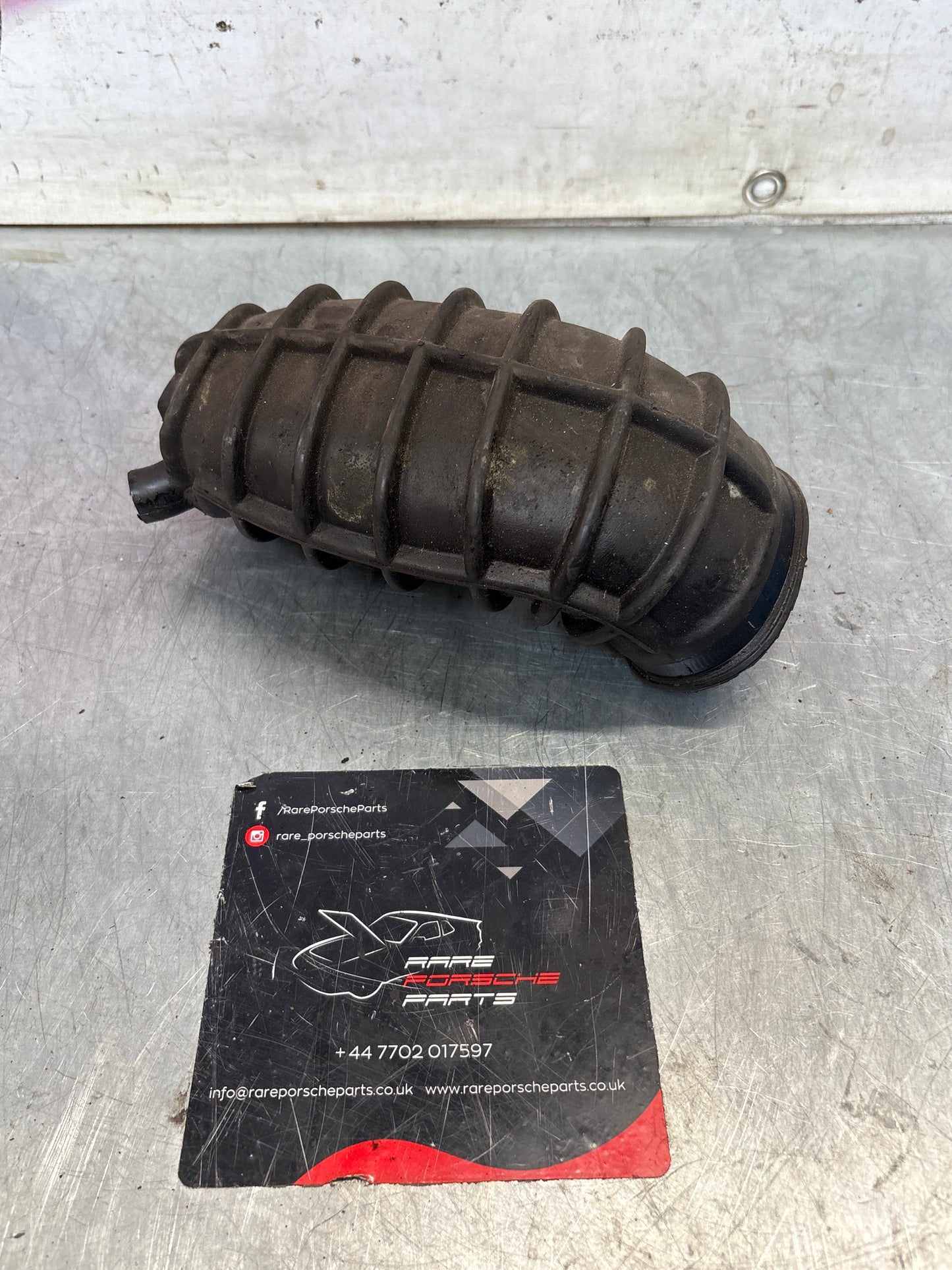 Porsche 924 fuel metering head to air intake 047133367A 047 133 367 A