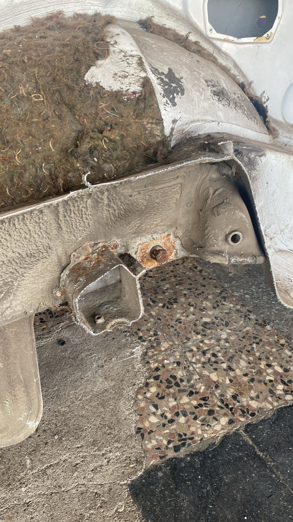 Porsche 944 left side cut, rear fender 94450390303,