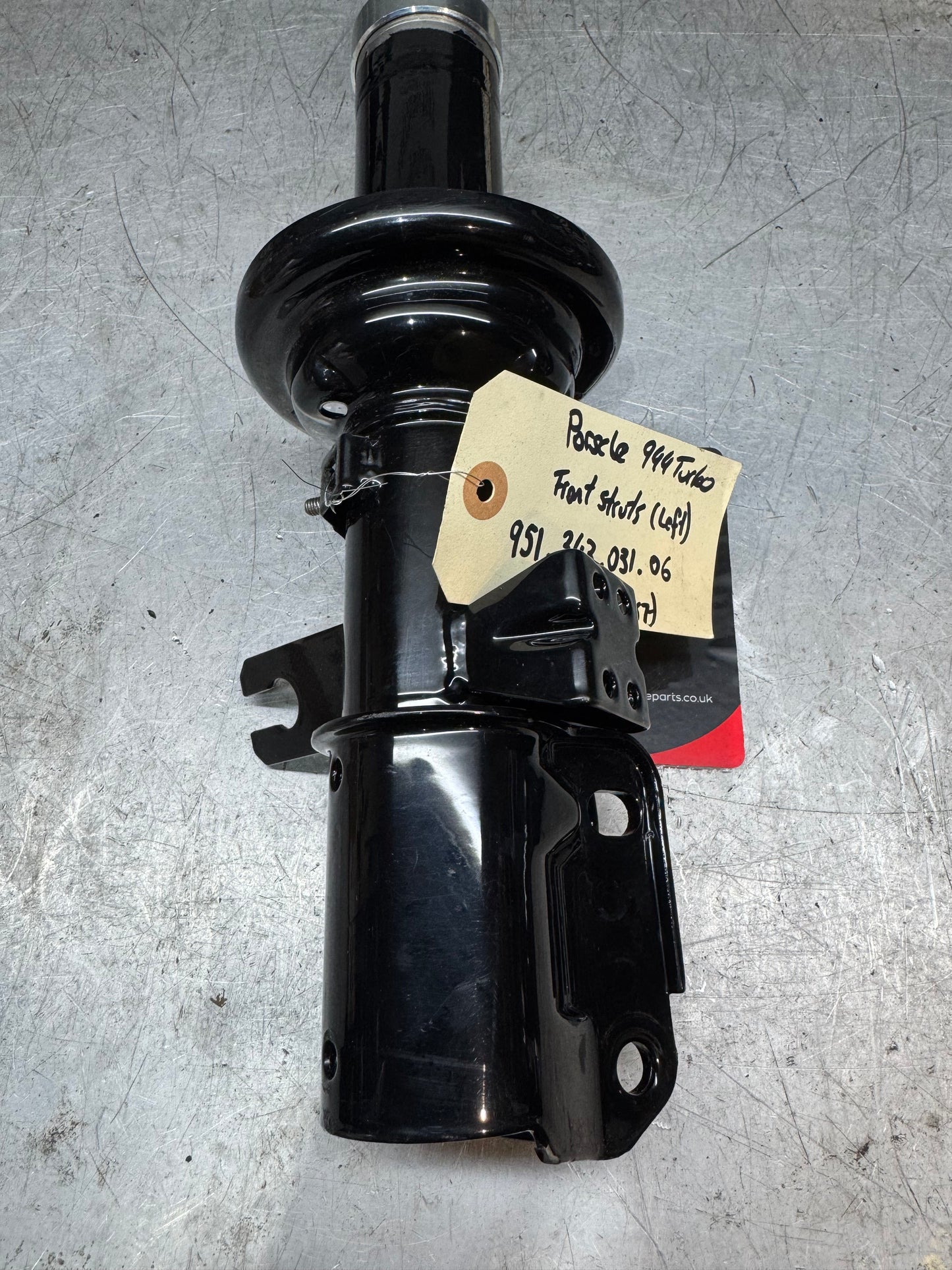 Porsche 944 Turbo (87-) Refurbished Front struts Pair. 95134303106 / 95134303206