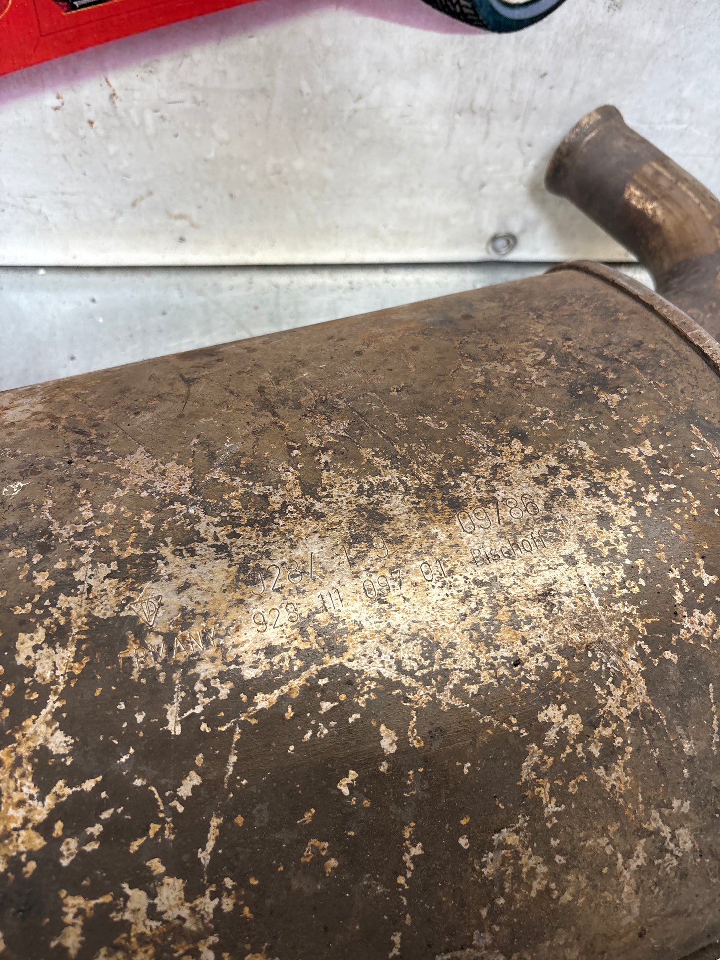 Porsche 928 rear exhaust box, used 92811109701