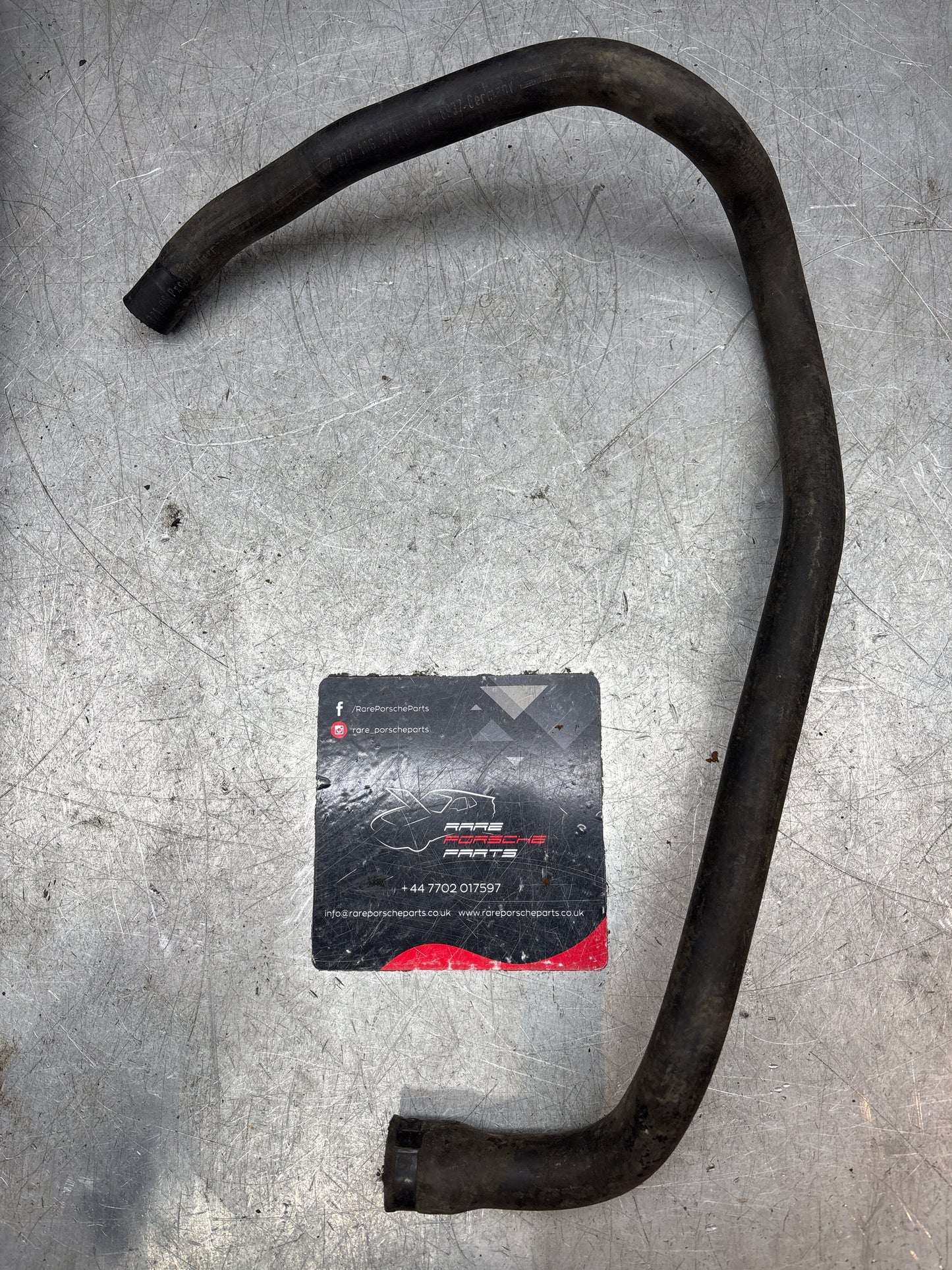 Tubo dell'acqua originale Porsche 928 S4, guida a sinistra 92710632105 ottime condizioni