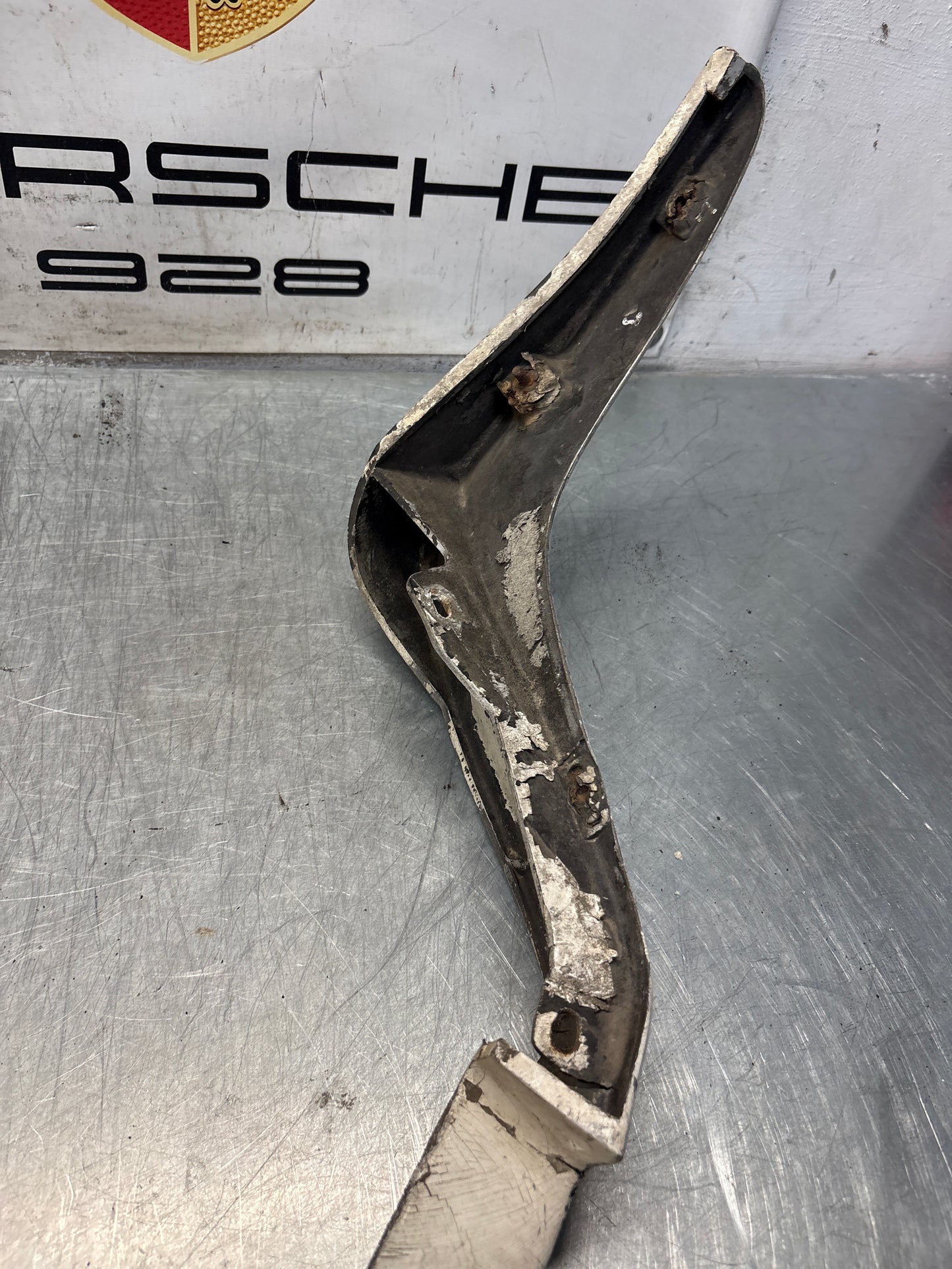 Porsche 928 front spoiler, for spares or repair 92850507103
