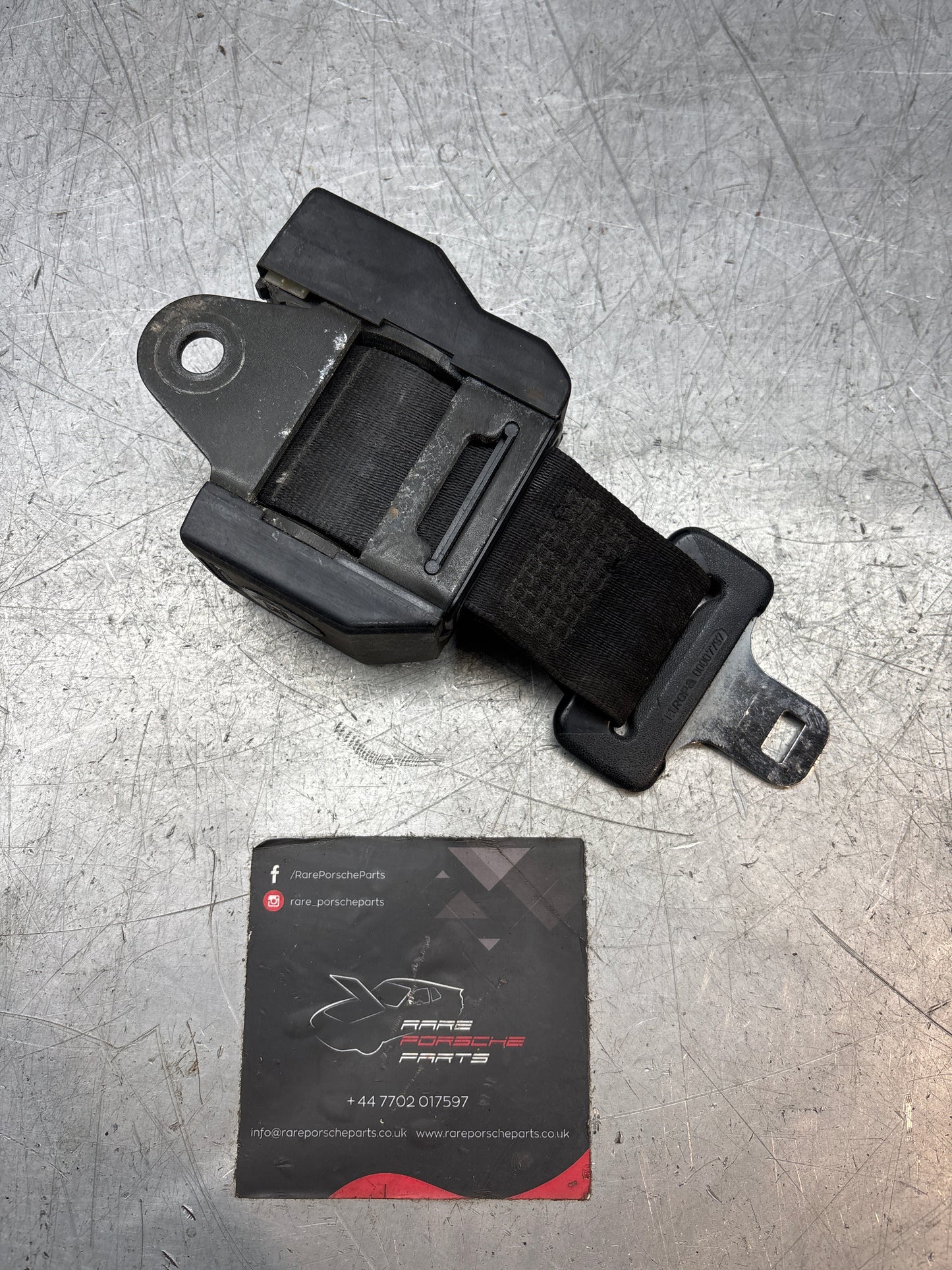 Porsche 928 rear left N/S seat belt 92880301505 used