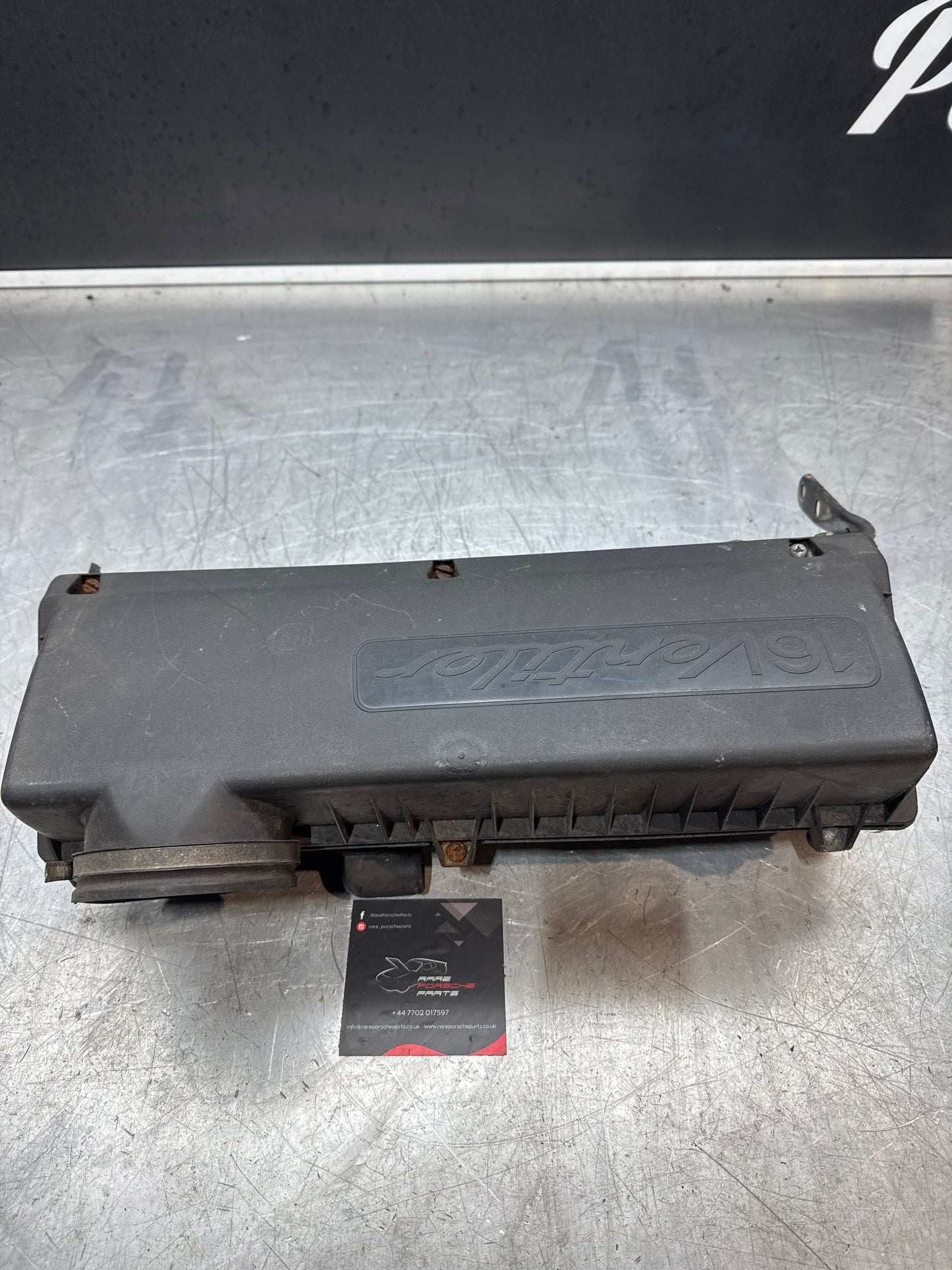 Porsche 944 S air cleaner box 16 Ventiler 94411001400 used