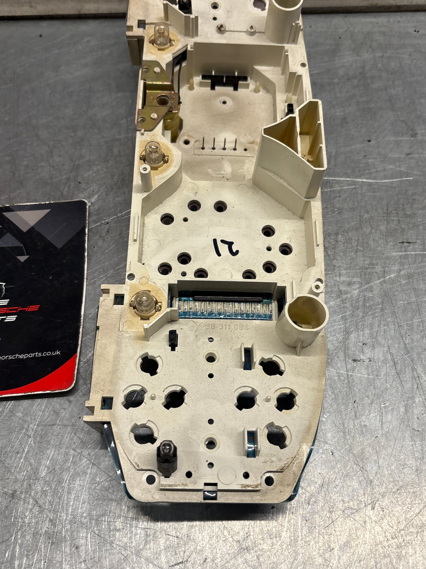 Porsche 928 instrument cluster circiut board, used VDO number: X15-1208034 / 88 481 487