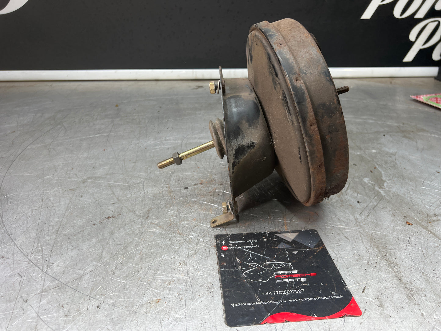Porsche 944 brake booster, used 95135502703