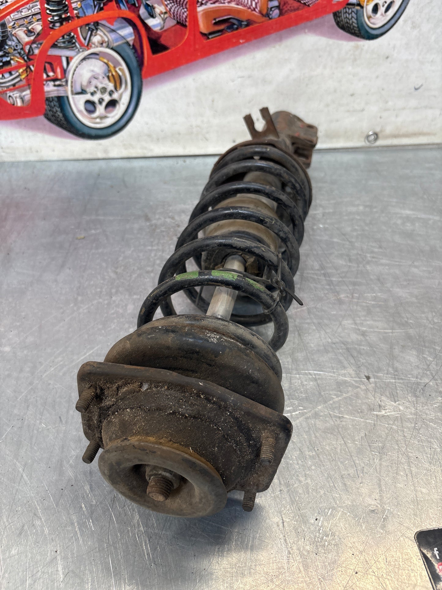 Porsche 944 in anticipo, gamba della sospensione sinistra 924S, usata, ricambio o riparazione