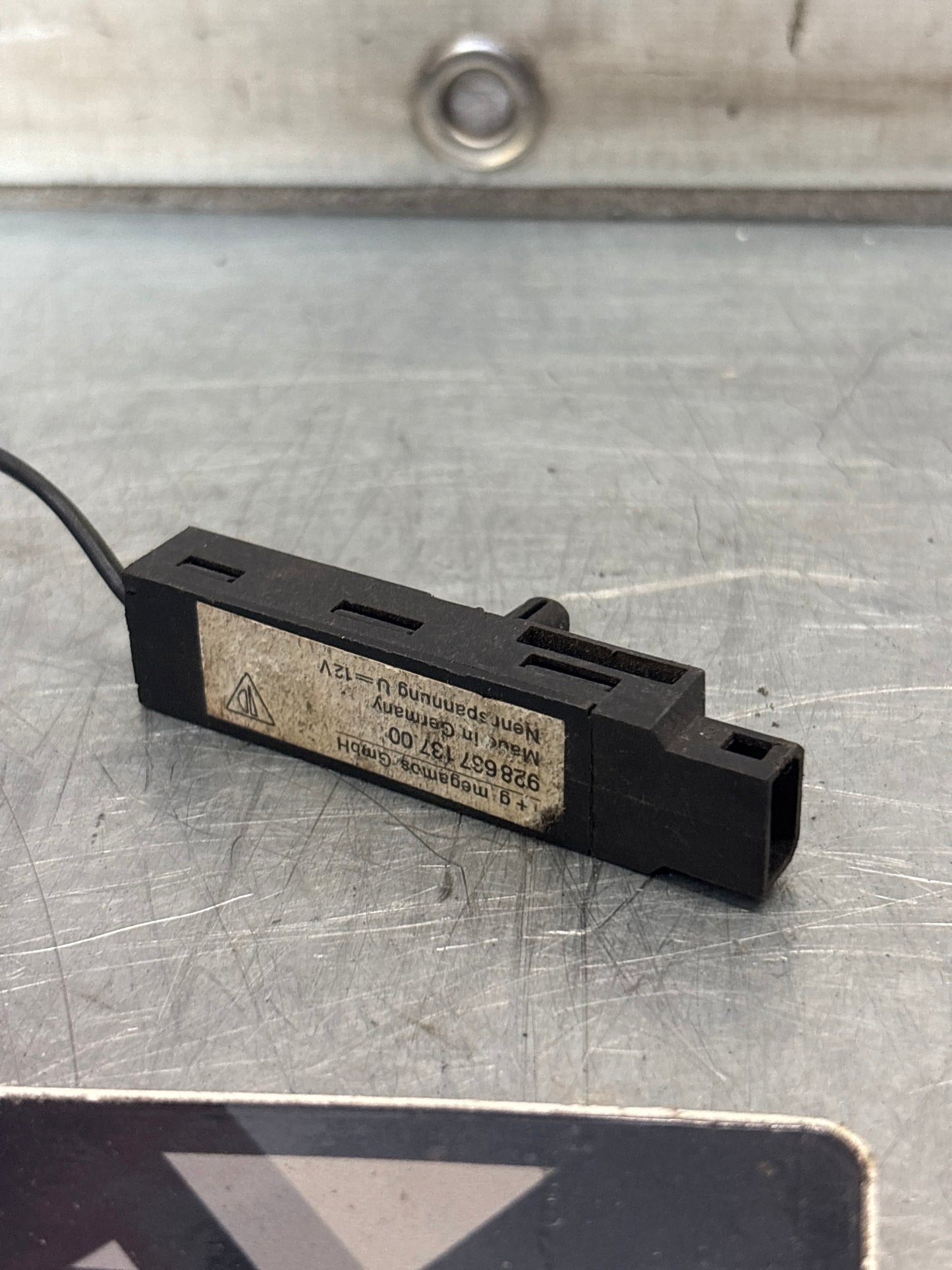 Porsche 928 door central locking pulse generator, used 92863713700