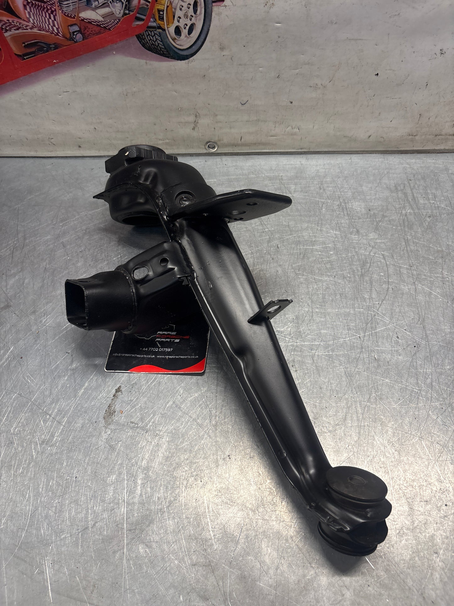 Porsche 924 944  -85.5 Rear right trailing arm,  refurbished 94433102200