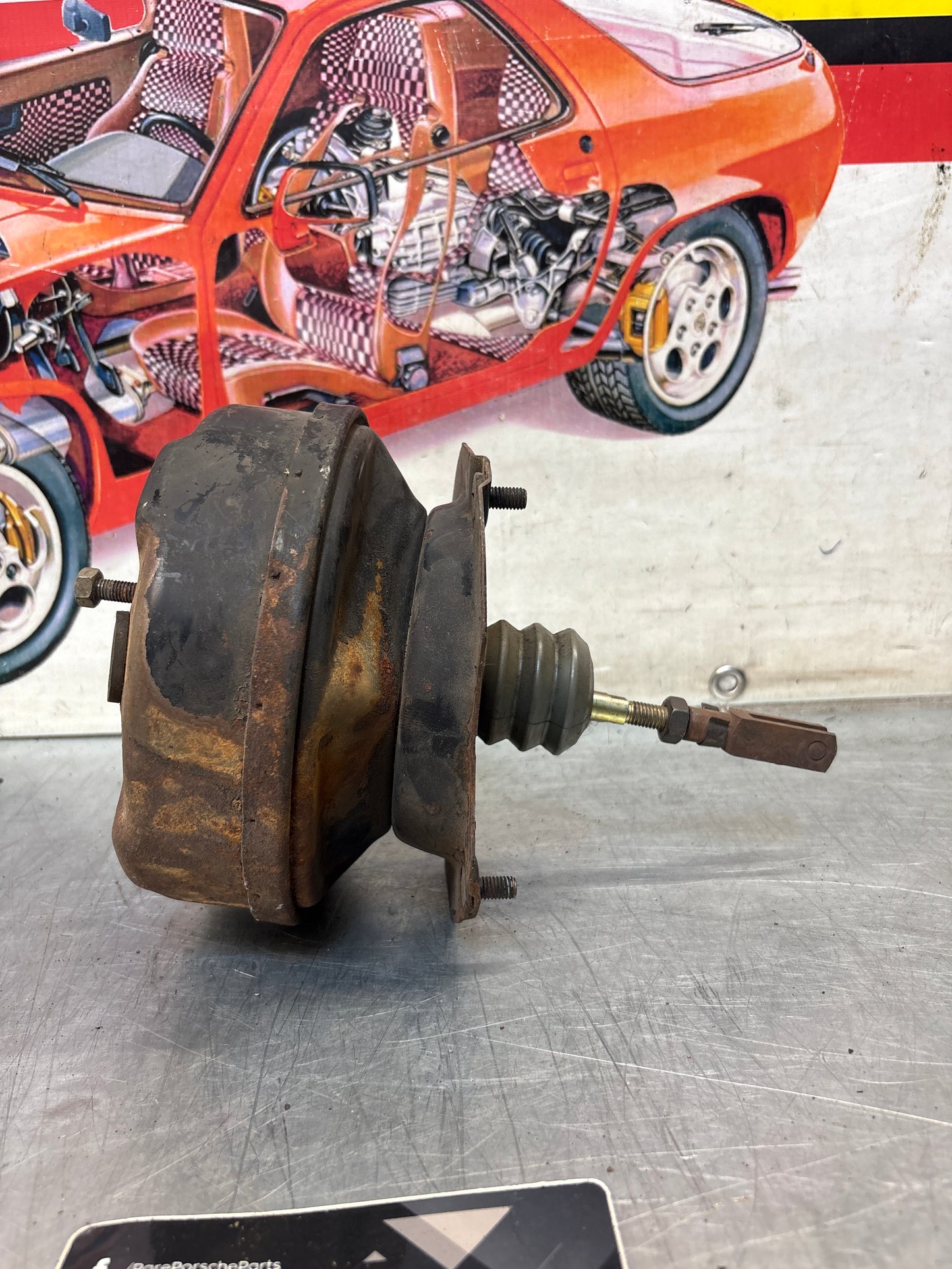 Porsche 924 1976-79 Brake booster, used 477612107F