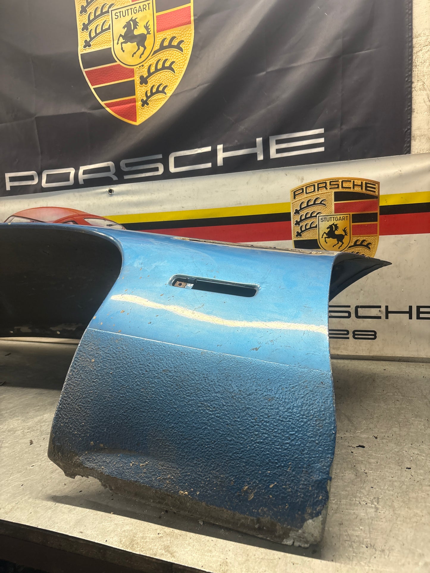 Porsche 928S front left wing, 92850301103 used