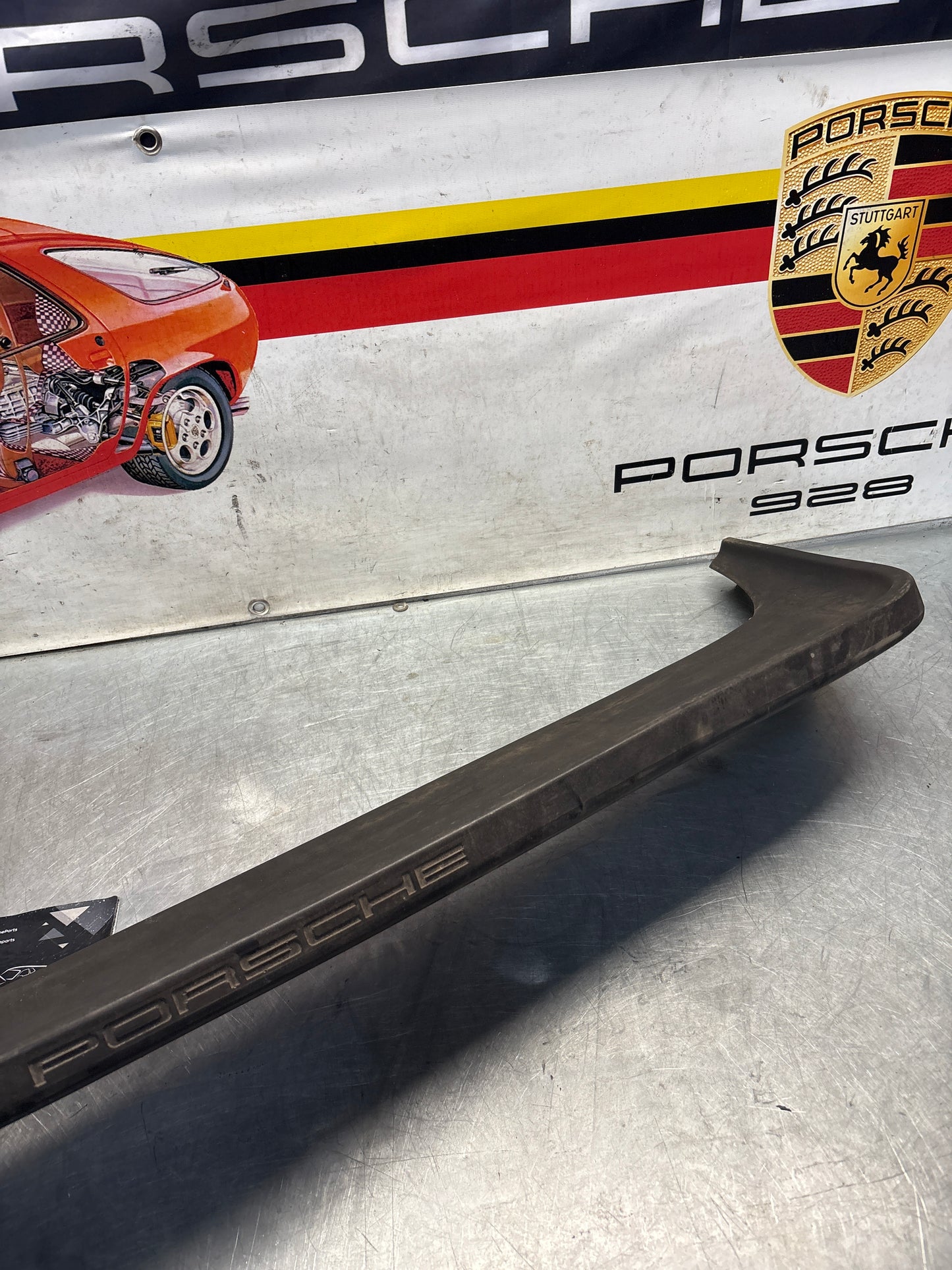 Porsche 944 set of rear boot rubber spoiler used 93751255500 / 93751255700 / 93751255800