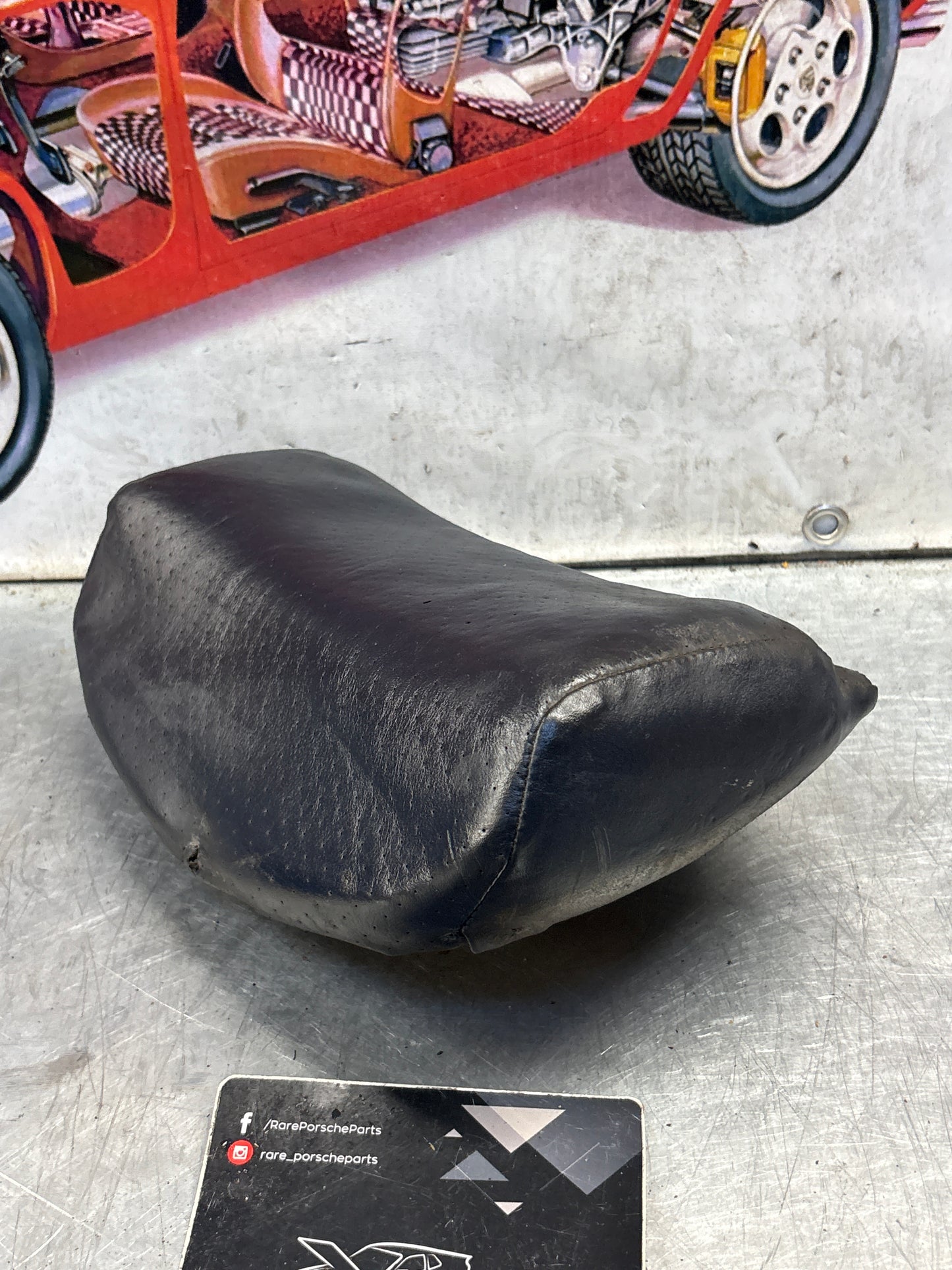 Porsche 928 rear left seat centre cushion,blue, leather, used 92852208751