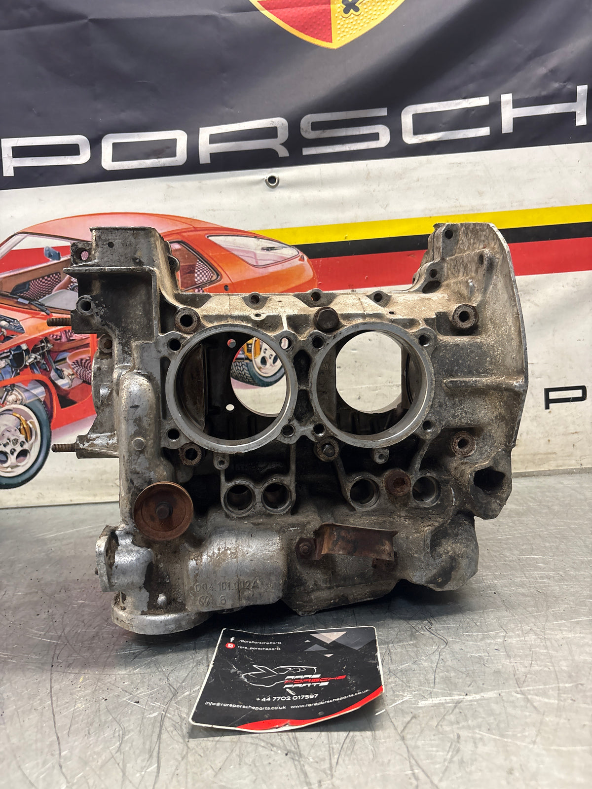 Porsche 914 1.7L engine case, used EA061528