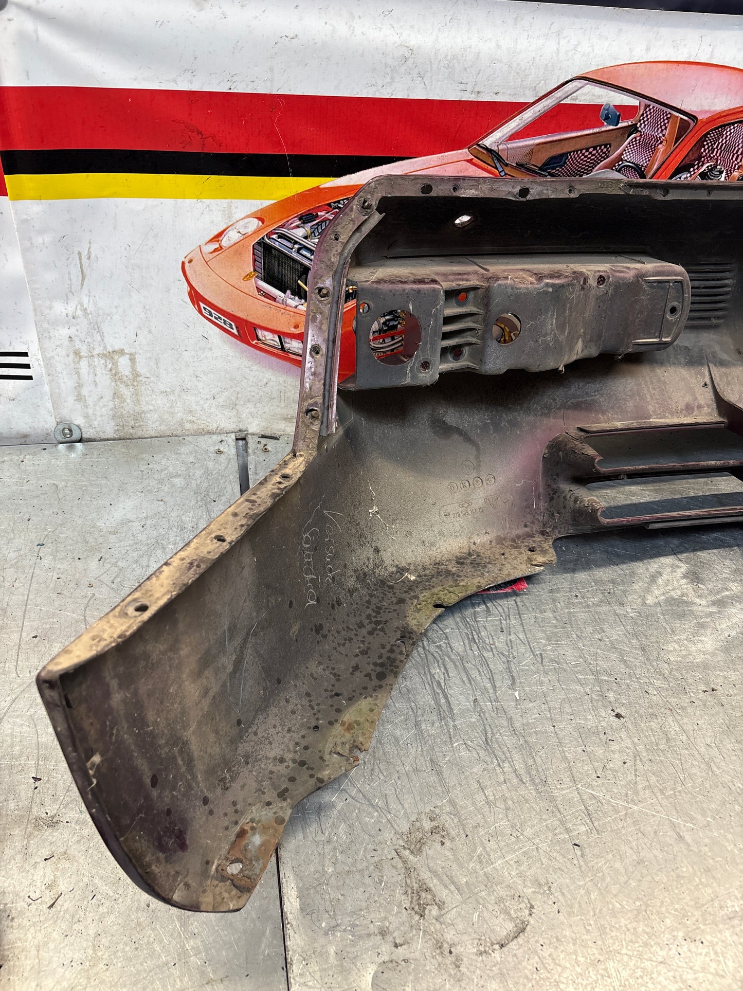 Porsche 928 S4/GTS front bumper, used 92850511320