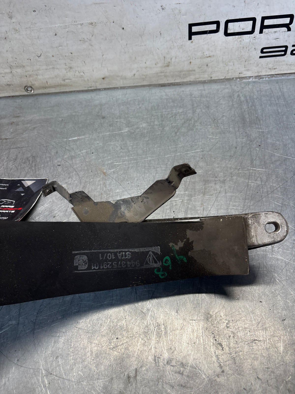 Porsche 968 transmission carrier, used 94437502406