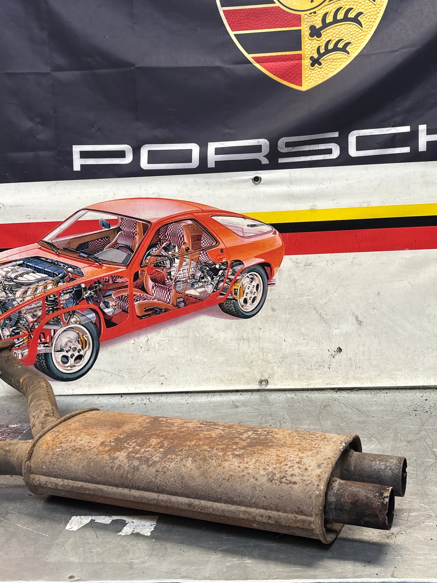 Porsche 928 front muffler, used