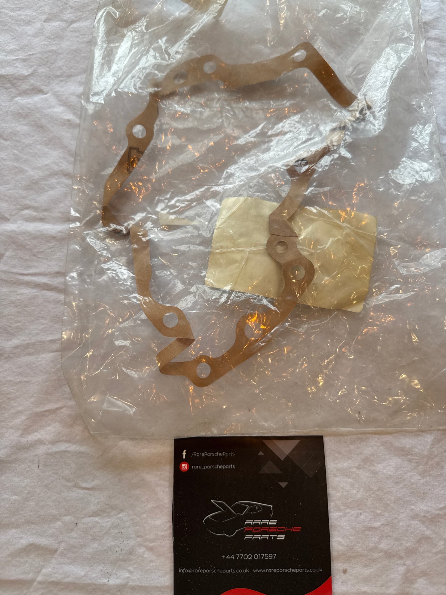 Porsche 930 turbo transmission front cover 93030135100 NOS