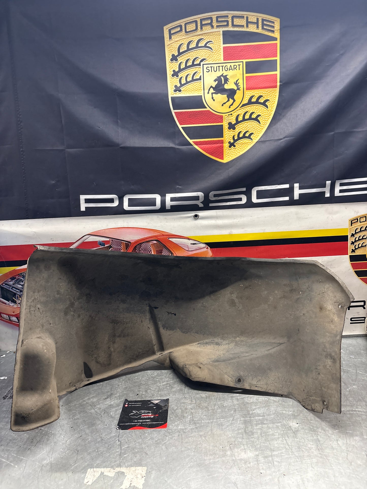 Porsche 928 wheel arch liner Left 92850438105 Used