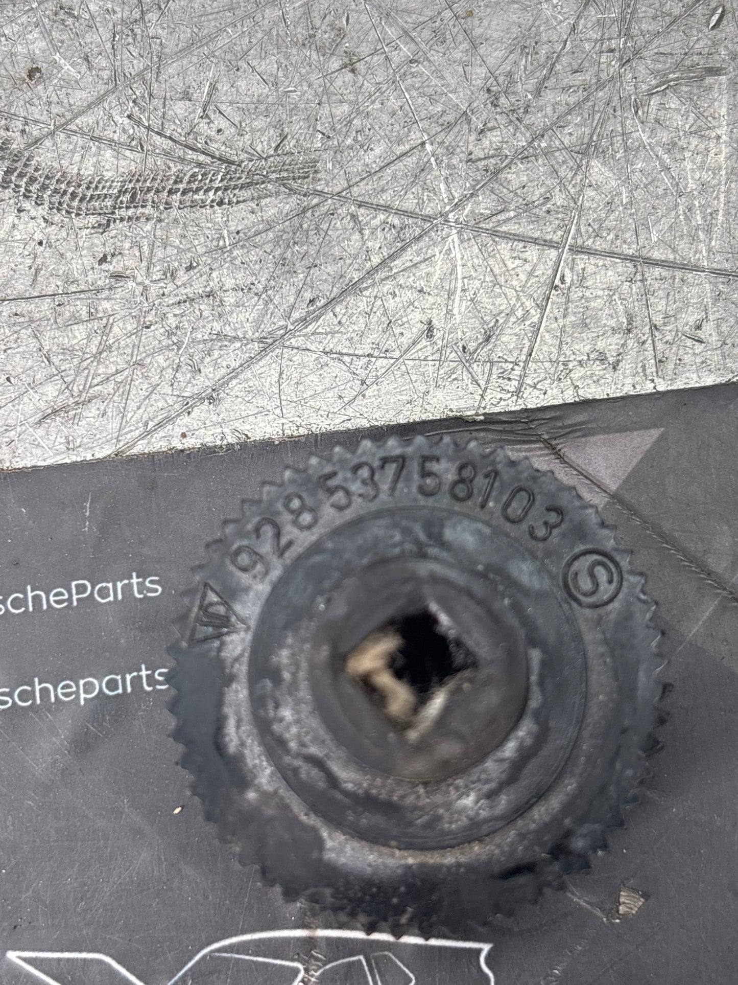 Porsche 928 Door locking knob, 92853758103, used, no centre cover