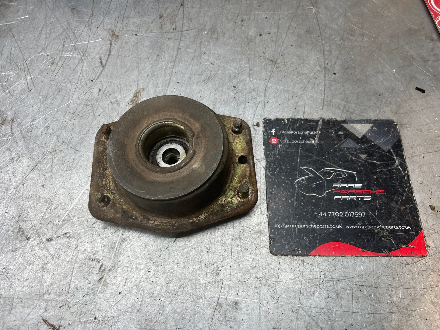 Porsche 944 S2 / turbo / 968 Top Mount Suspension Strut Mounting