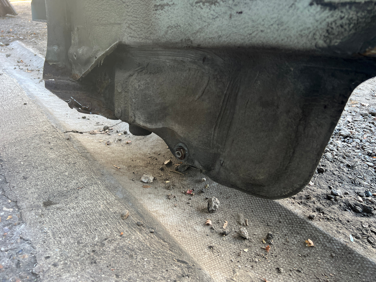 Porsche 944 left side cut, rear fender with sill 94450390303, 94450361102