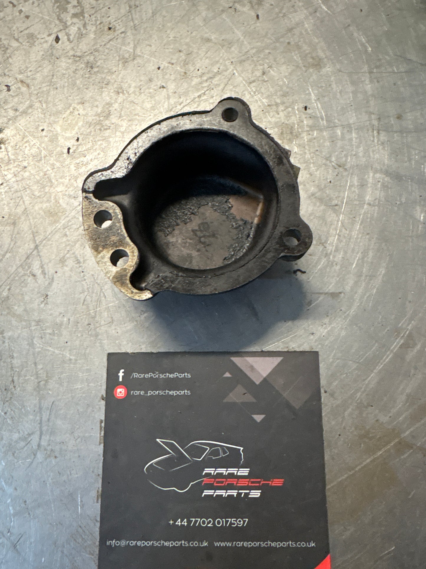 Porsche 928 Nockenwellengehäusedeckel, gebraucht 92810515302