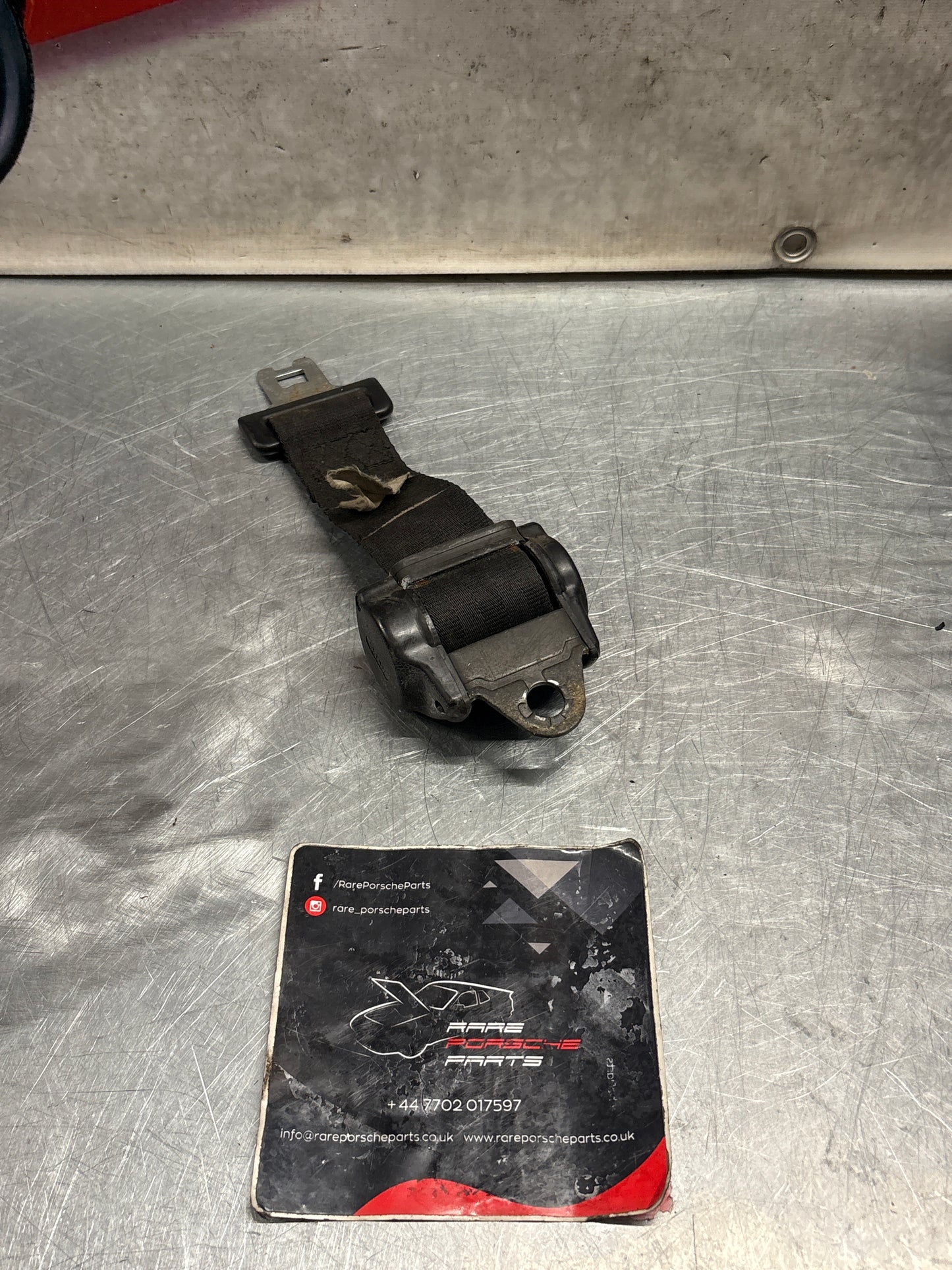 Porsche 928 rear left seat belt 92880301503, used
