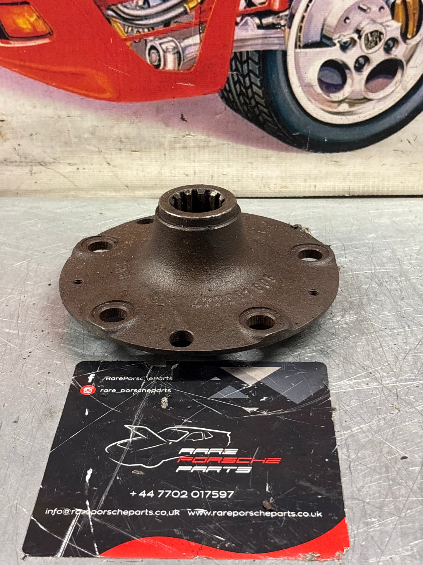 Porsche 944 (82-85.5) 924 Turbo rear wheel hub 477501605, used