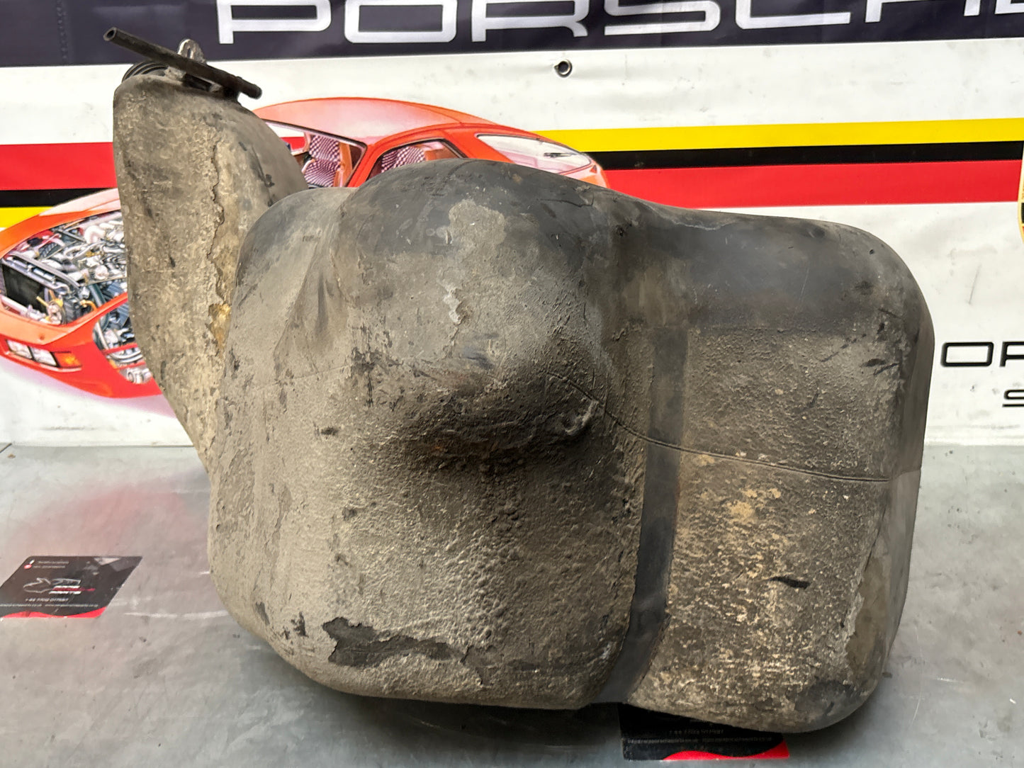 Porsche 928 fuel tank, used 92820100303/04
