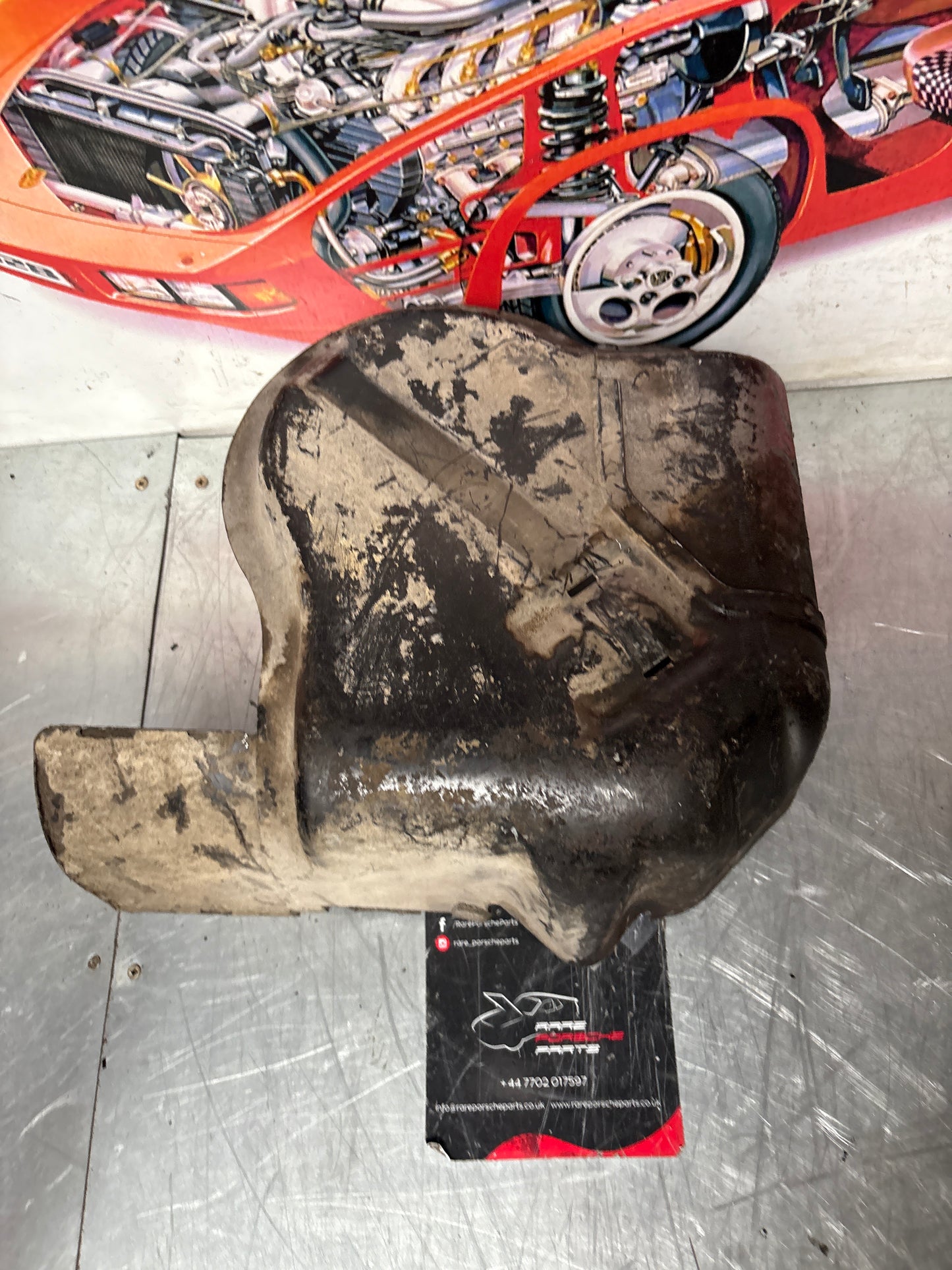 Porsche 944 85.5- fuel pump cover plate,used  94420133100