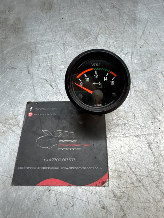 Porsche 924 Voltmeteranzeige. 477919531 D / 447 919 531 D gebraucht