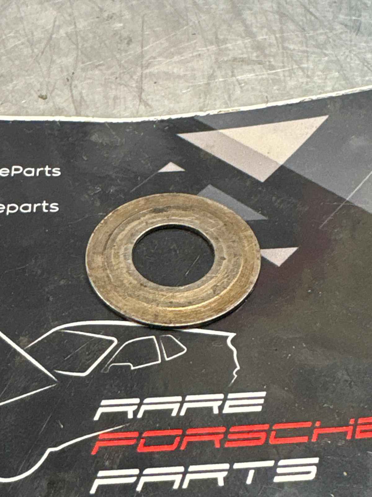 Porsche 944 S2 / 968 valve spring washer 1mm, used 94410546503
