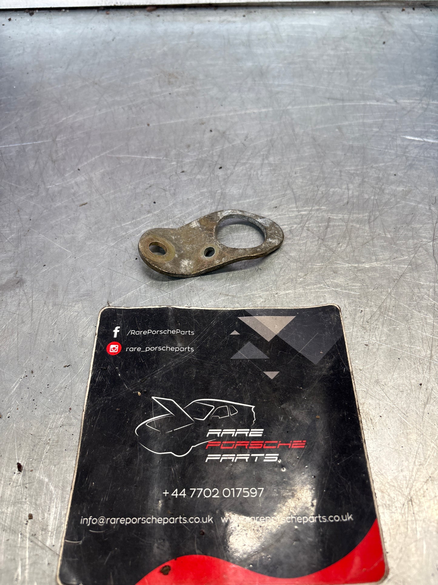 Porsche 944 92-85 engine lifting eye, used 94410141102
