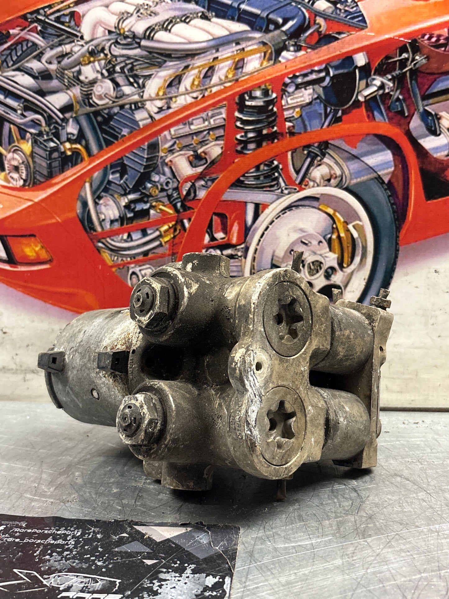 Porsche 928 S4 Bosch ABS pump, used 0265200046 / 92835575505