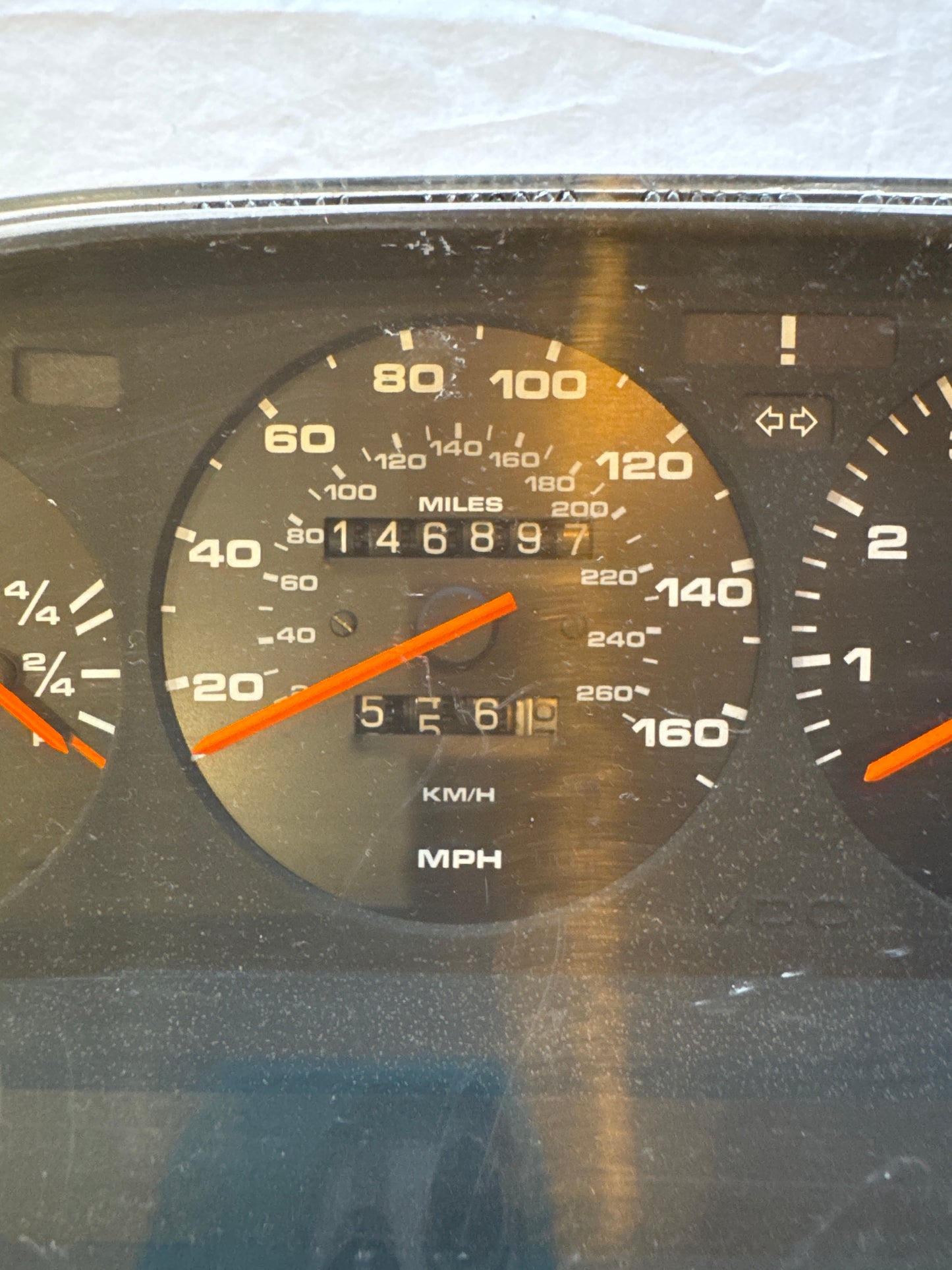 Porsche 944 dash clock binnacle pod speedometer, 94564131106 used 146897 miles plastic screen has some small scratches