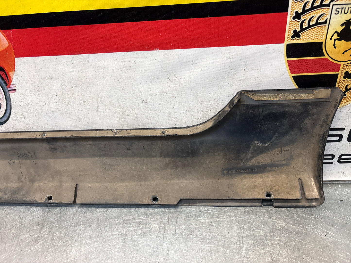 Porsche 928 S4 right sill cover, used 92855908602