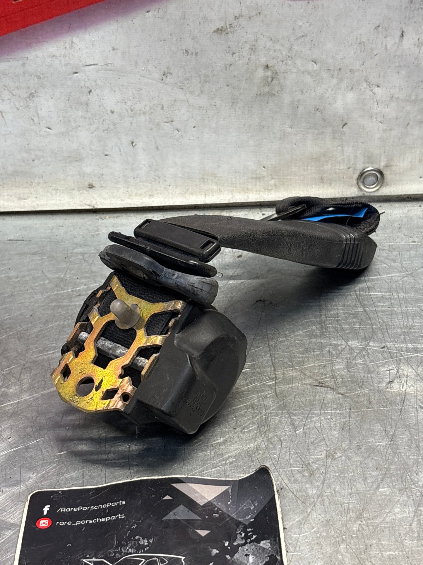 Porsche 968 / 944 S2 Cabriolet front left seatbelt, used 94180303313