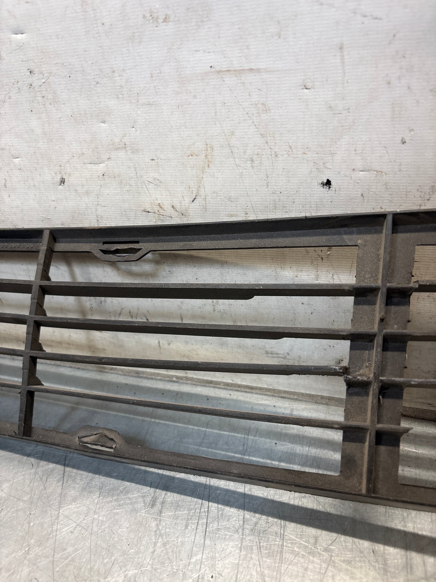 Porsche 993 Ventilation Grille 99350555101, used, damaged