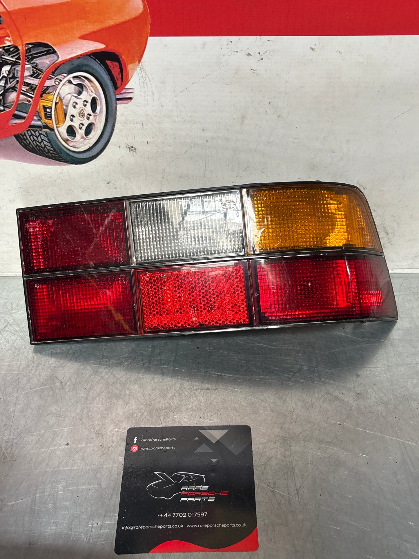 Porsche 944 right rear tail light 477945214 used